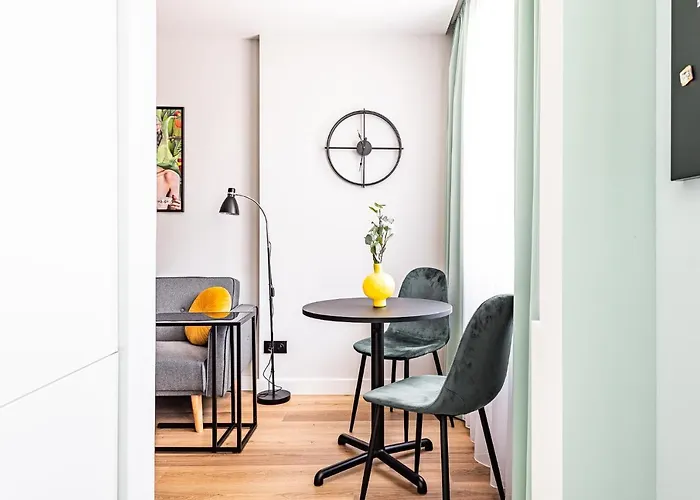 Frida Ligota Near Hospitals & Sum