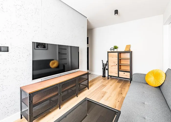 Frida Ligota Near Hospitals & Sum